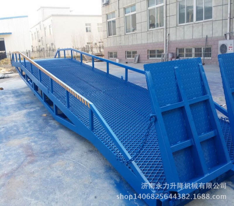 物流集装箱装卸移动式登车桥 6 10吨移动式液压登车桥 卸货平台