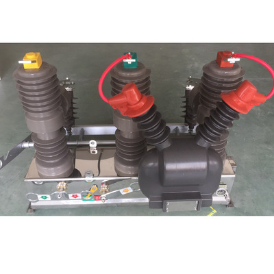 康莱特 ZW32-12型户外10KV真空断路器可带隔离 630A 柱上开关