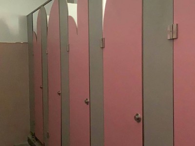 山东PVC防水卫生间隔断定制厂家 莆田PVC防水卫生间隔断安装施工工程图1