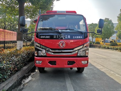 东风多利卡 2吨消防水罐车 消防车厂家 消防车参数 消防车价格图1