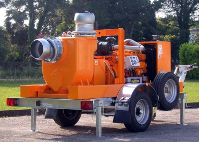 柴油机水泵 移动式120kW大流量高扬程柴油水泵抽水机离心泵