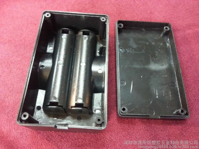 厂家供应18650双槽塑胶锂电池充电器外壳 带灯孔 出线式充电器外壳图1