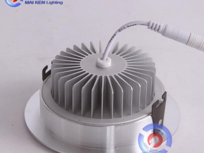 新款超值LED商业照明灯具LED筒灯车铝防雾筒灯7W led图1