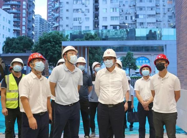 姚亮赴深圳中学初中部改扩建项目调研建设情况