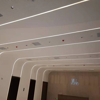 GRG高端装饰材料生产直供机场剧院吊顶立体装饰图2
