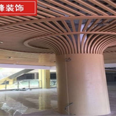 加油站铝扣板吊顶 白色防风长条形铝扣板 顶棚厂房高边铝扣板装饰图3