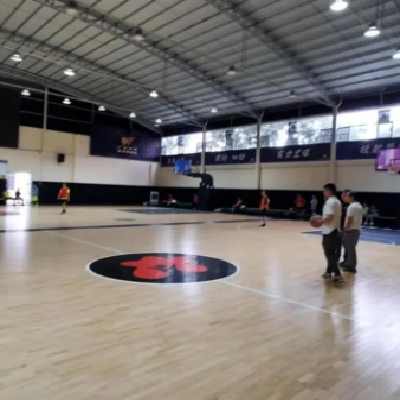 NBA体育篮球场木地板 CBA双层龙骨球场运动地板 校园篮球地板图2