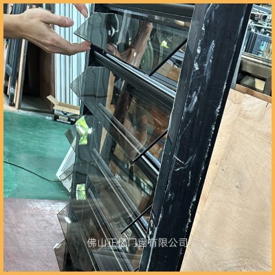 跨境出口铝合金手摇防盗百叶窗定制可调节玻璃百叶窗欧洲 澳洲出口图4