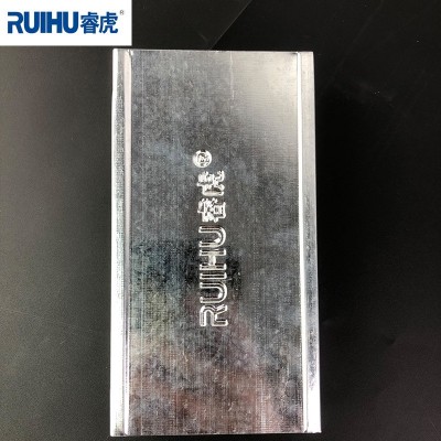 轻钢龙骨100天地骨建筑工程施工用镀锌吊顶隔墙龙骨U型厂家批发图3