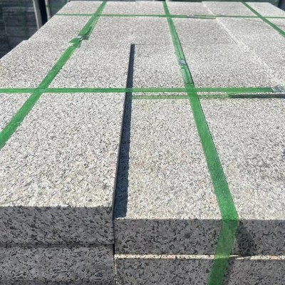定制火烧板 花岗岩石材厂家直销 浅灰色荔枝面道路工程地铺石图3