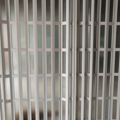 商场弧形门 商场隐形门 推拉门 PVC折叠门 铝合金折叠门图2