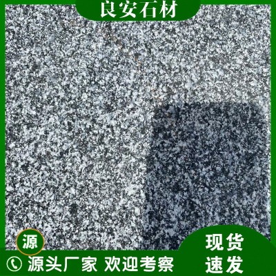 花岗岩芝麻黑火烧板常规尺寸现货供应芝麻黑花岗岩荔枝面地铺石板图2