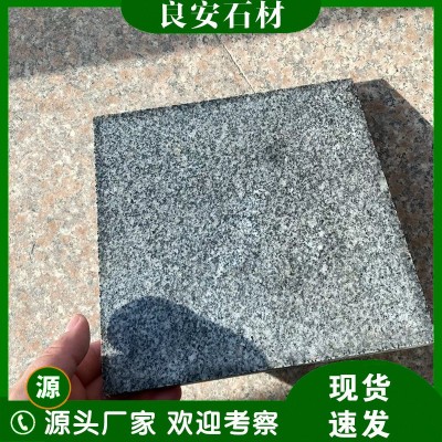 花岗岩芝麻黑火烧板常规尺寸现货供应芝麻黑花岗岩荔枝面地铺石板图4