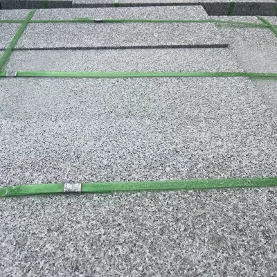 芝麻黑火烧板花岗岩石材厂家批发黑色广场地铺石大理石荔枝面石板图3