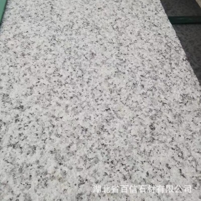 花岗岩芝麻白火烧板 芝麻灰荔枝面 地铺工程版道路地砖路沿石图3