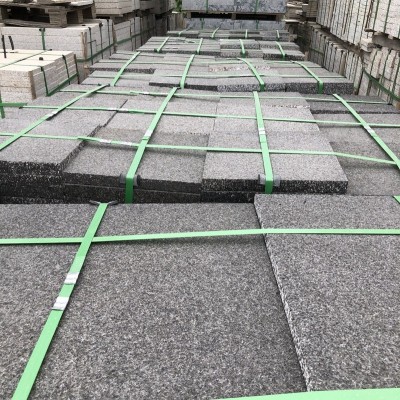 山东花岗岩 花岗岩芝麻黑火烧板 30厚大理石广场地砖拼接石材图3