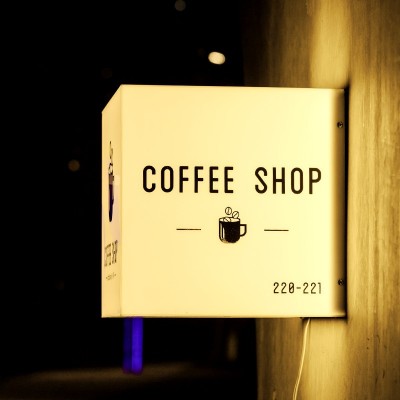 现代简约创意亚克力酒店火锅餐饮店咖啡厅包间过道门牌个性壁灯图3