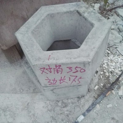 广东佛山六角护坡砖防水六角空心砖河道植物草坪砖水泥砖现货批发图2