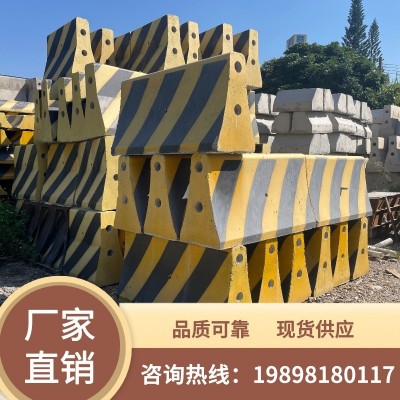 水泥墩底座混凝土路障市政道路围挡防撞基础墩预制水泥块高速石墩图3