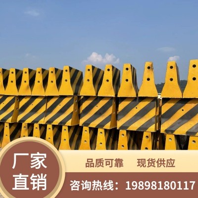 水泥墩底座混凝土路障市政道路围挡防撞基础墩预制水泥块高速石墩图4