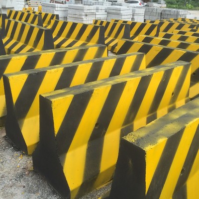 隔离水泥墩预制品 交通防撞公路隔离墩道路施工隔离墩 混泥土墩子图3