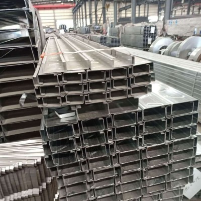 镀锌C型钢彩钢瓦钢结构厂房专用檩条热镀锌U型钢槽钢几型钢冲孔图2